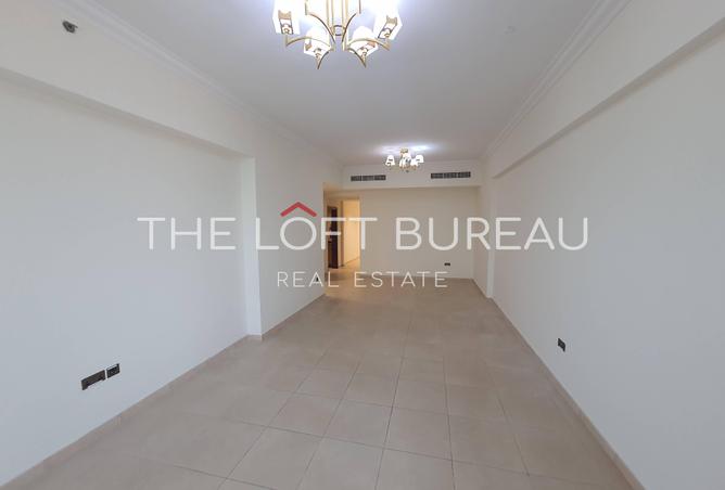 906388 - Property Image 3