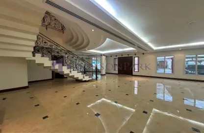 فيلا - 5 غرف نوم - 6 حمامات للايجار في فلل واست باي لاغون - وست باي لاجون - بحيرة وست لاجون - الدوحة