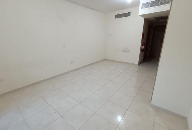962601 - Property Image 2