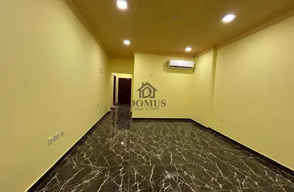 Apartment - 2 Bedrooms - 3 Bathrooms for rent in Al Nasr Street - Al Nasr - Doha