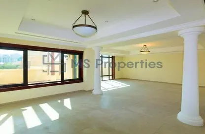 Townhouse - 4 Bedrooms - 5 Bathrooms for sale in West Porto Drive - Porto Arabia - The Pearl Island - Doha