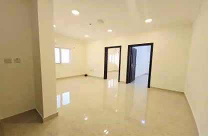 Apartment - 2 Bedrooms - 2 Bathrooms for rent in Bin Omran - Fereej Bin Omran - Doha