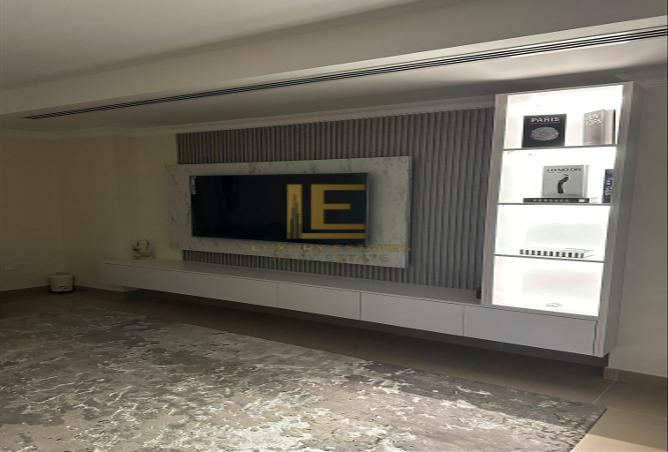 930232 - Property Image 2