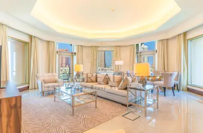 Apartment - 2 Bedrooms - 2 Bathrooms for rent in The St. Regis Marsa Arabia Island - Marsa Arabia - The Pearl Island - Doha