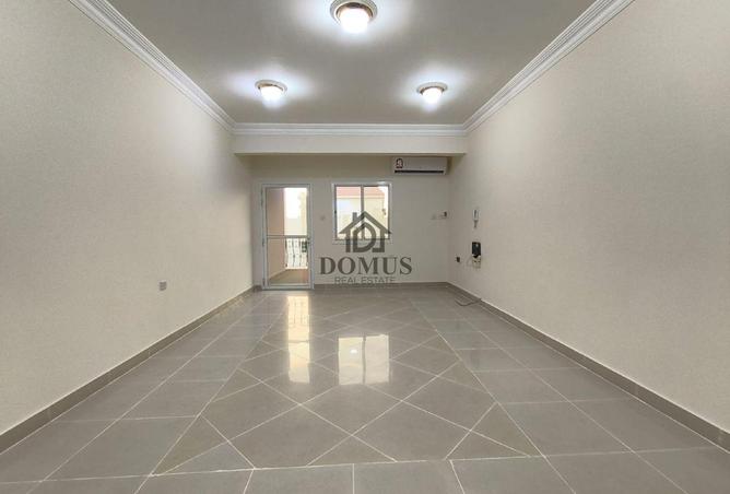 995486 - Property Image 2