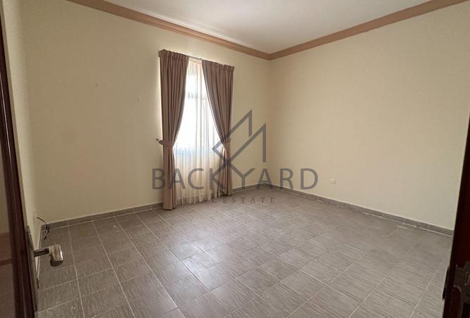 1000422 - Property Image 3