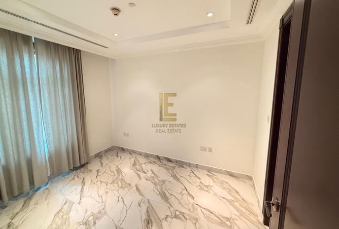 1005989 - Property Image 3