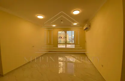 Apartment - 3 Bedrooms - 2 Bathrooms for rent in Musheireb Apartments - Musheireb - Doha