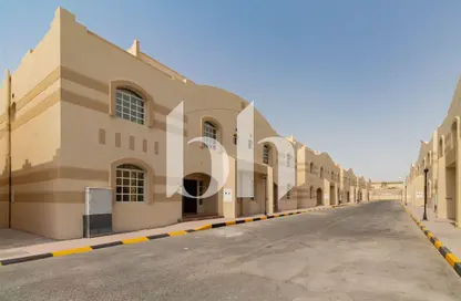 Villa - 5 Bedrooms - 4 Bathrooms for rent in Ain Khaled Villas - Ain Khaled - Doha