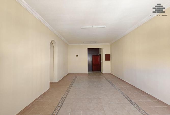 951750 - Property Image 2