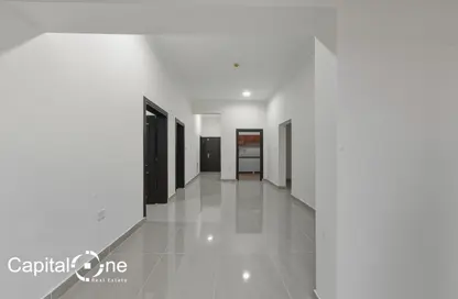 Apartment - 3 Bedrooms - 2 Bathrooms for rent in Bin Omran 35 - Fereej Bin Omran - Doha