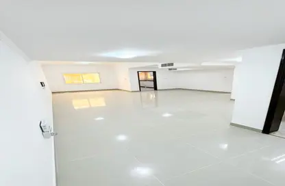 Apartment - 2 Bedrooms - 2 Bathrooms for rent in Al Ruwaiz Building 62 - Najma - Doha