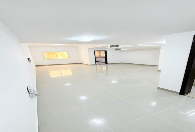 978300 - Property Main Image