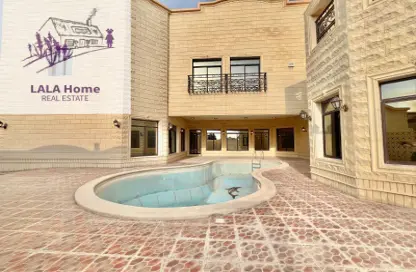 Villa - 5 Bedrooms - 7 Bathrooms for rent in West Bay Tower - West Bay - West Bay - Doha