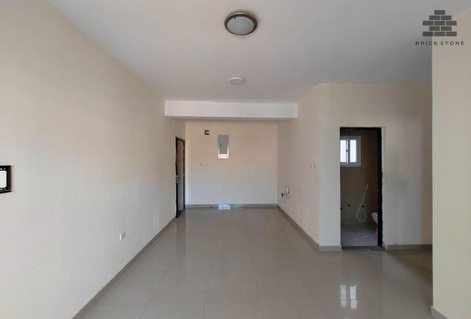 984289 - Property Image 2