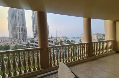 Apartment - 1 Bedroom - 2 Bathrooms for sale in Marina Gate - Porto Arabia - The Pearl Island - Doha