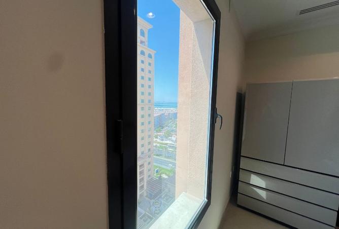 890738 - Property Image 3