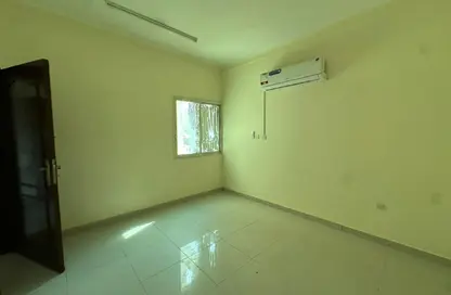 Apartment - 2 Bedrooms - 2 Bathrooms for rent in Al Khazin Street - Madinat Khalifa South - Madinat Khalifa - Doha