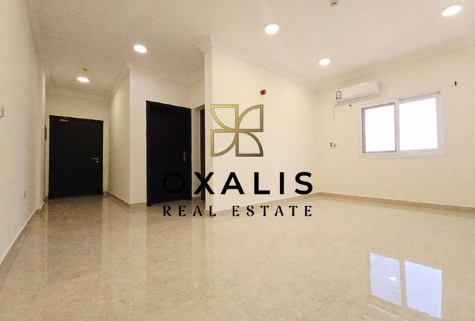 973952 - Property Image 2