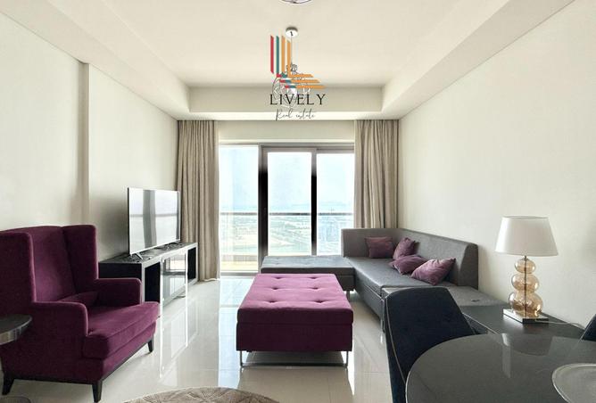 967307 - Property Image 2