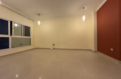 شقة - غرفة نوم - 1 حمام للايجار في السد - الدوحة