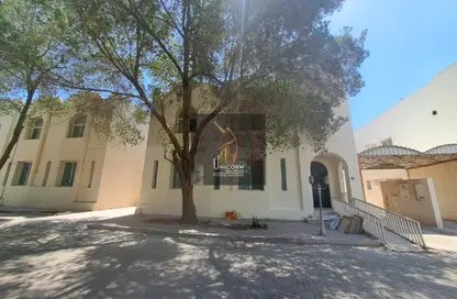 مجمع سكني - 4 غرف نوم - 4 حمامات للايجار في شارع النعيجة - النعيجة - الدوحة