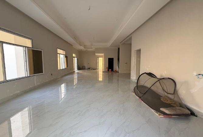 1003956 - Property Image 2