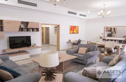 Living Room image for: Villa - 3 Bedrooms - 4 Bathrooms for rent in La Verna Compound - Muraikh - AlMuraikh - Doha, Image 1