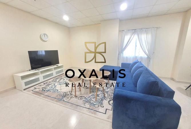 993398 - Property Image 2