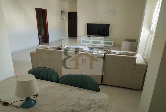 986738 - Property Image 3