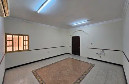 Apartment - 3 Bedrooms - 3 Bathrooms for rent in OqbaBin Nafie Steet - Old Airport Road - Doha