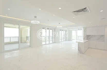 Penthouse - 4 Bedrooms - 5 Bathrooms for sale in Viva East - Viva Bahriyah - The Pearl Island - Doha