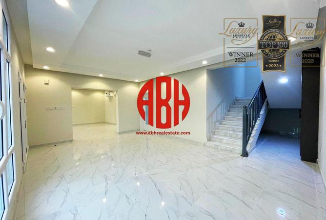 992940 - Property Image 2