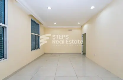 مساحات مكتبية - استوديو - 2 حمامات للايجار في المرة - الريان - الدوحة