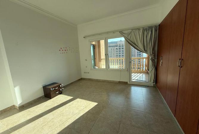 967138 - Property Image 2