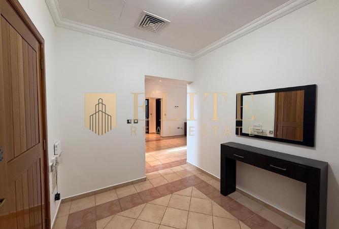 972562 - Property Image 3