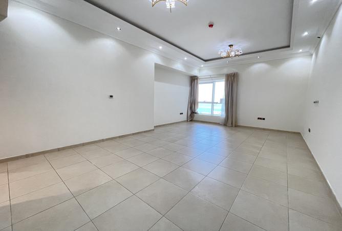 1000686 - Property Image 2