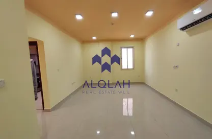 Apartment - 2 Bedrooms - 3 Bathrooms for rent in Al Nasr Street - Al Nasr - Doha