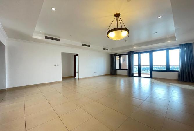 989007 - Property Image 3