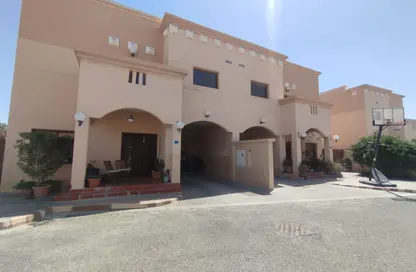 مجمع سكني - 3 غرف نوم - 3 حمامات للايجار في فريج عبد العزيز - فريج عبد العزيز - الدوحة