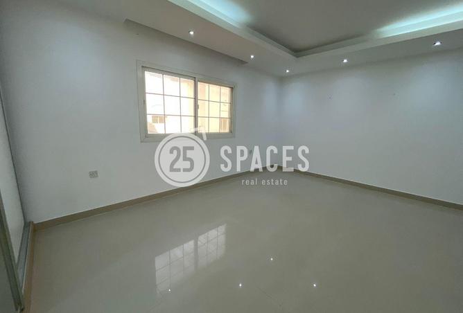 923547 - Property Image 2