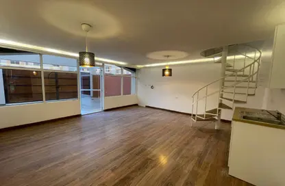 دوبلكس - غرفة نوم - 1 حمام للايجار في الدفنة - الدفينة - الدوحة