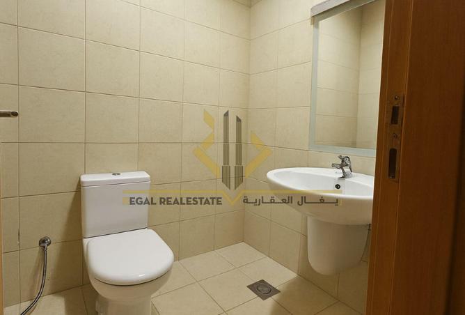 989605 - Property Image 3