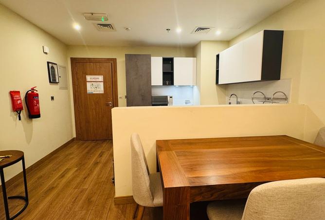 984208 - Property Image 3