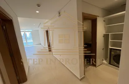 Apartment - 1 Bedroom - 2 Bathrooms for rent in Floresta Gardens - Floresta Gardens - The Pearl Island - Doha