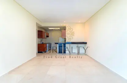 Apartment - 2 Bedrooms - 2 Bathrooms for rent in Zig Zag Tower A - Zig Zag Towers - West Bay - Doha