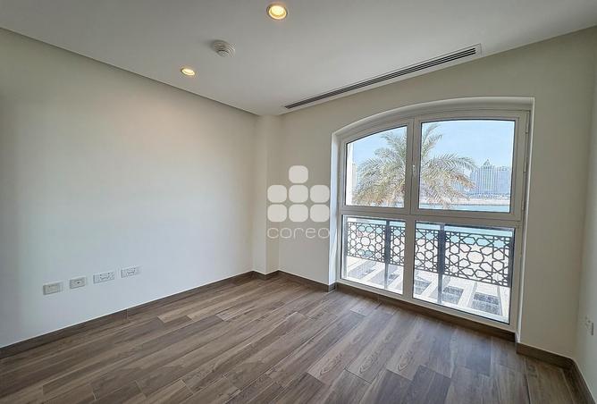 785856 - Property Image 2