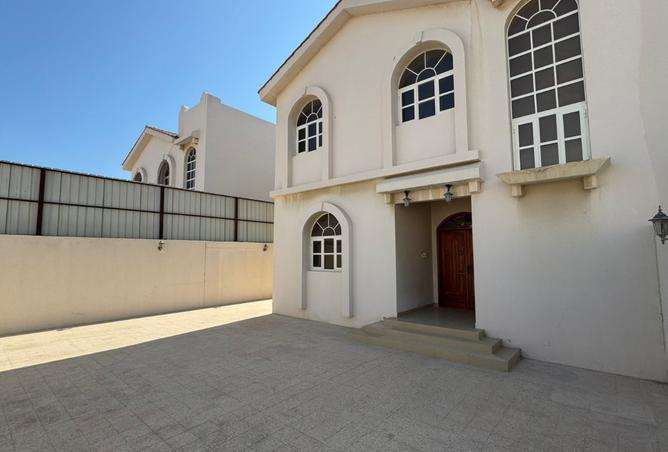 Villa - 5 Bedrooms - 4 Bathrooms for rent in Al Wakrah - Al Wakra
