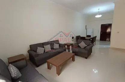 Apartment - 2 Bedrooms - 3 Bathrooms for rent in Fereej Bin Mahmoud North - Fereej Bin Mahmoud - Doha
