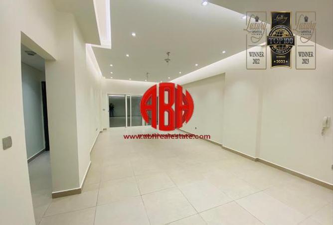 Apartment - 2 Bedrooms - 3 Bathrooms for sale in Residential D5 - Fox Hills South - Fox Hills - Lusail